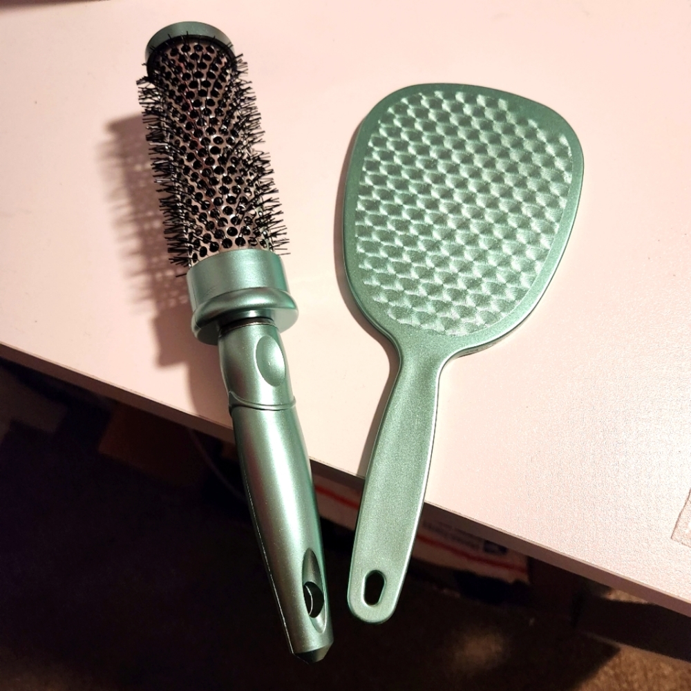 Brush & mirror set